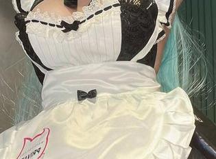 更新！Sayo Momo的白裙美图，感觉自己也想穿上去舞一舞！